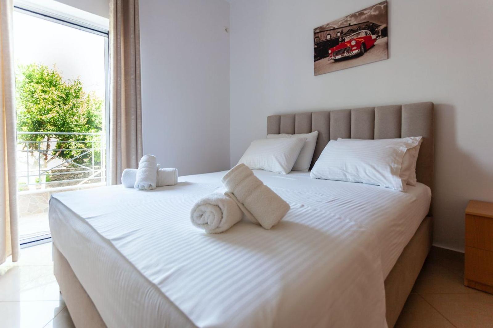 Zacharias Apartments Himarë Eksteriør billede