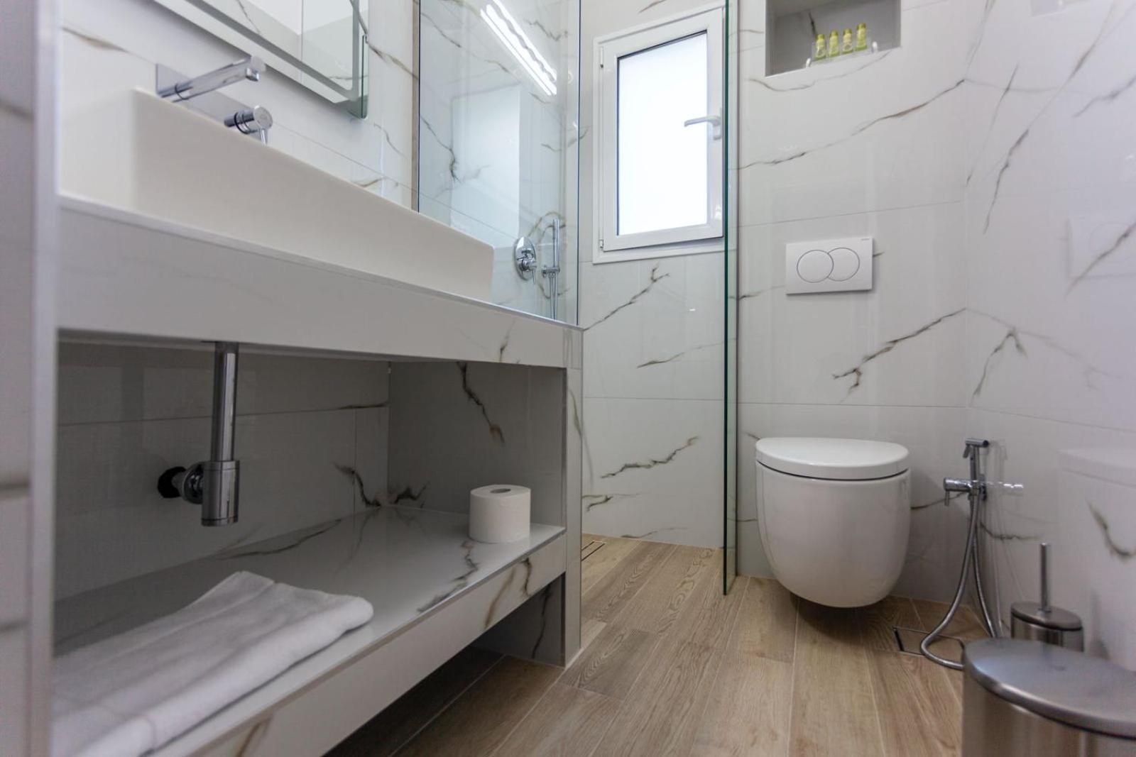 Zacharias Apartments Himarë Eksteriør billede