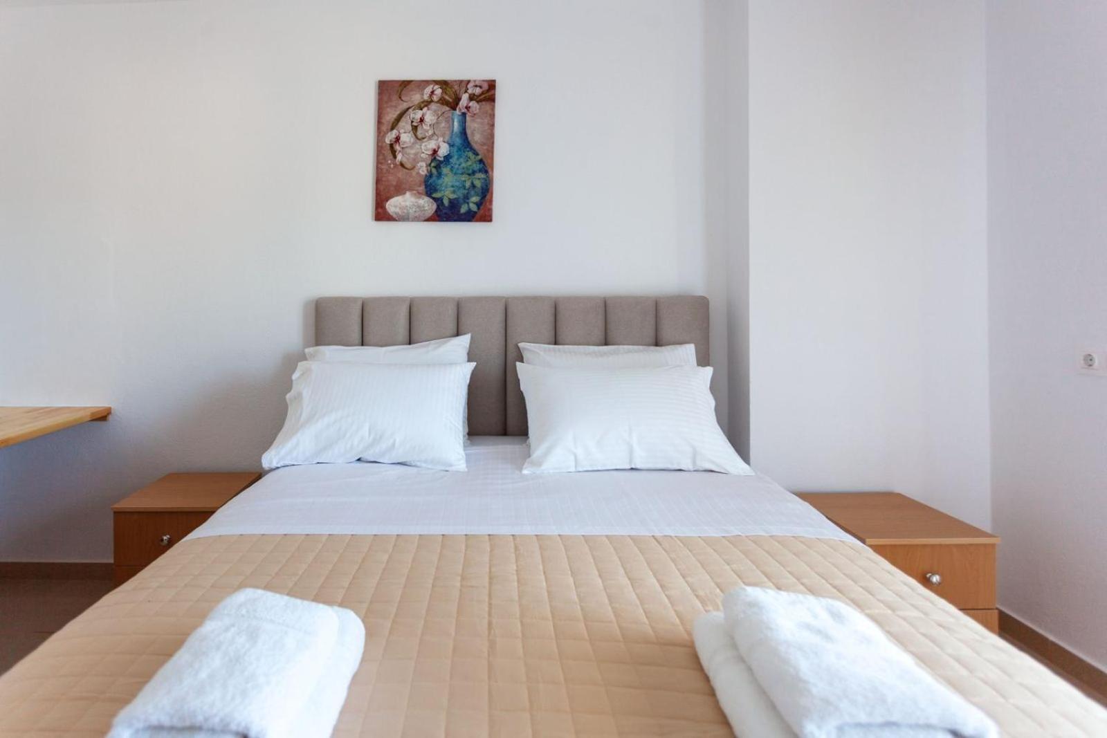 Zacharias Apartments Himarë Eksteriør billede