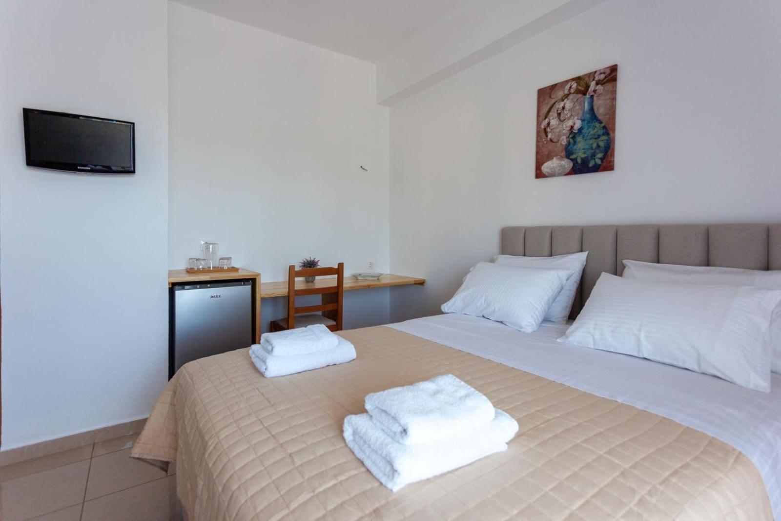 Zacharias Apartments Himarë Eksteriør billede