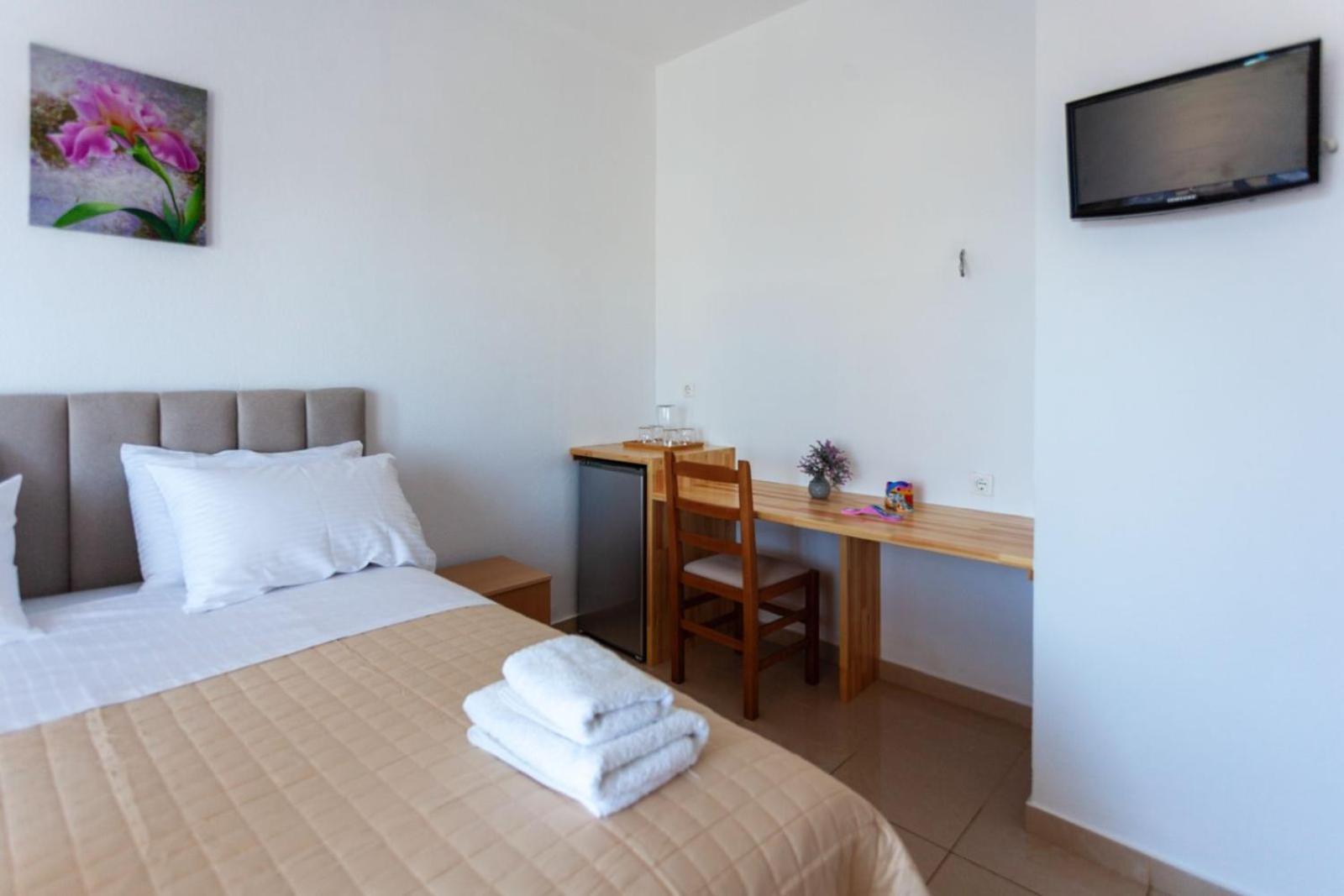 Zacharias Apartments Himarë Eksteriør billede